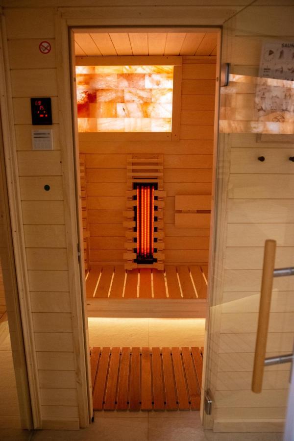 Sauna Studio Near Centre/Airport プラハ エクステリア 写真